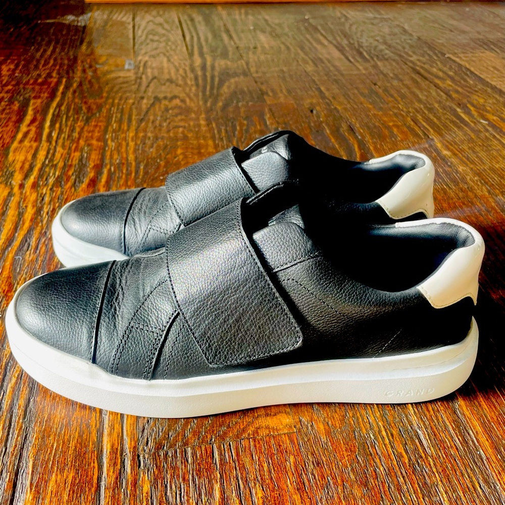 Cole Haan sneakers never worn